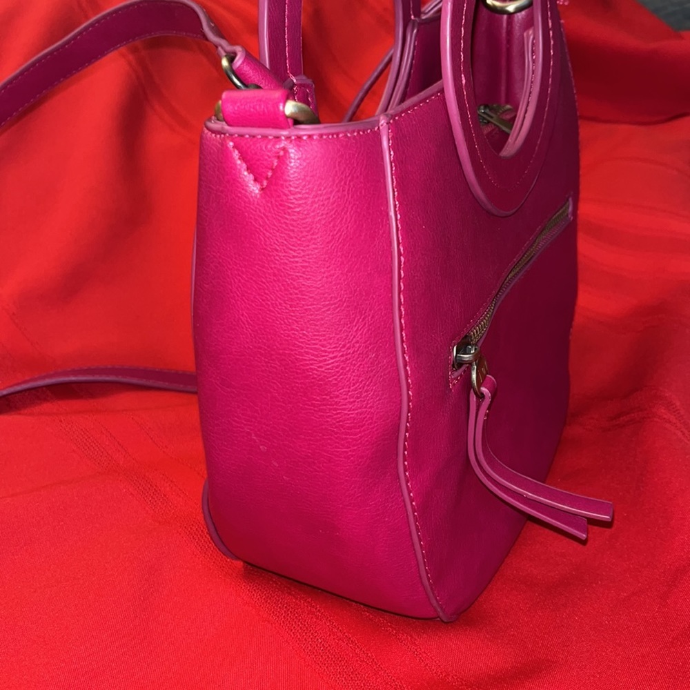 Magenta Purse - Picture 4 of 11